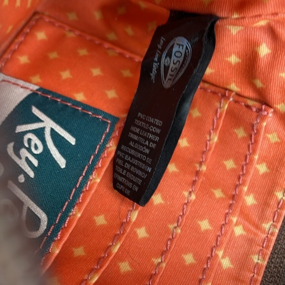 Fossil Key-Per Coated Canvas Swan Wristlet - Picture 4 of 9